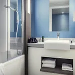 Mercure Paris Val De Hotel 4*