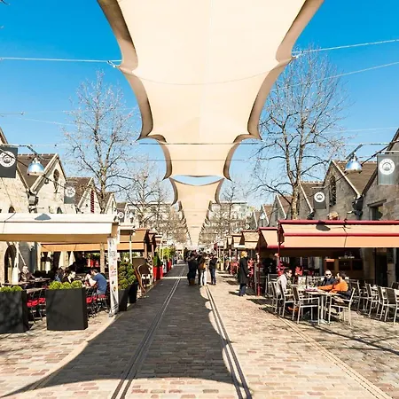 Ξενοδοχείο Mercure Paris Val De 4*