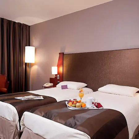 Mercure Paris Val De 4*