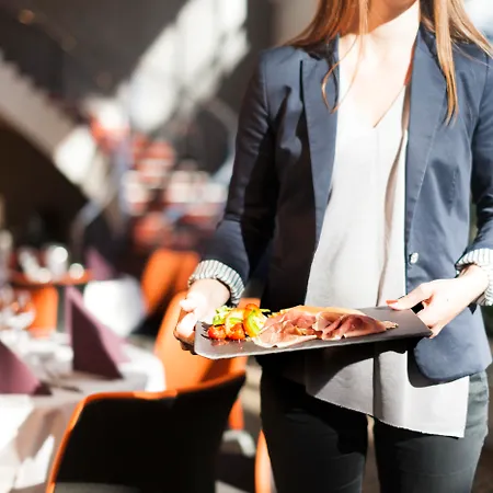 Mercure Paris Val De 4* 퐁트네수부아