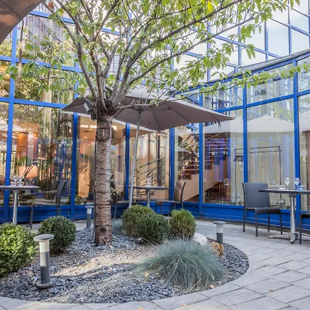 Mercure Paris Val De 4*