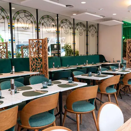 Mercure Paris Val De Hotel