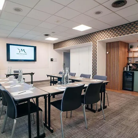 Mercure Paris Val De 4*