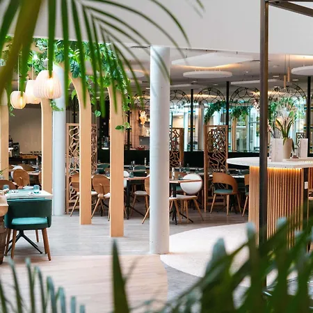 Mercure Paris Val De 4*