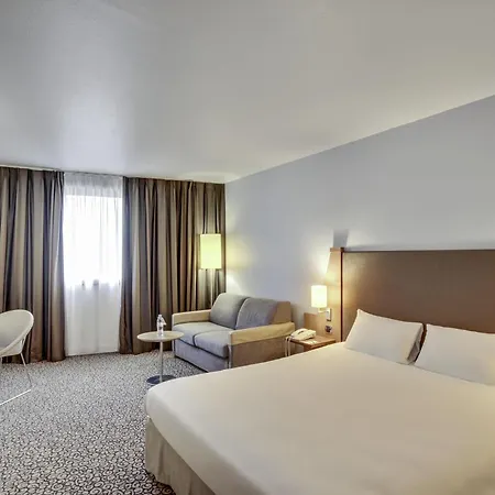 Mercure Paris Val De Hotel 4*