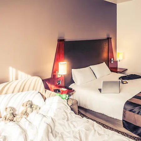 Mercure Paris Val De Hotel 4*