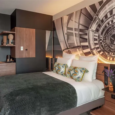 Mercure Paris Val De Hotel