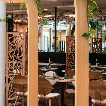 Szálloda Mercure Paris Val De