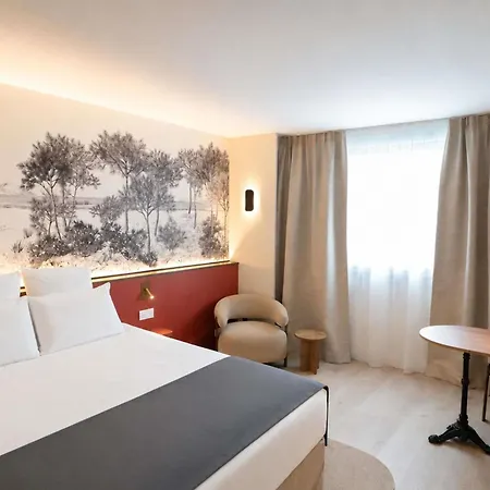 Mercure Paris Val De 호텔 4*