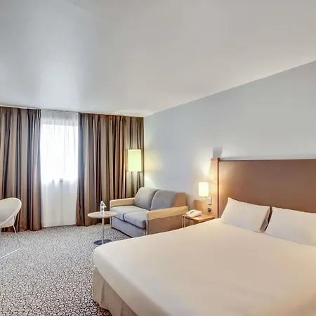Szálloda Mercure Paris Val De 4*