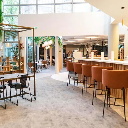 Szálloda Mercure Paris Val De 4*