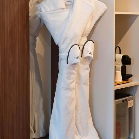 Mercure Paris Val De 4*