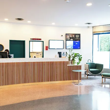 Mercure Paris Val De
