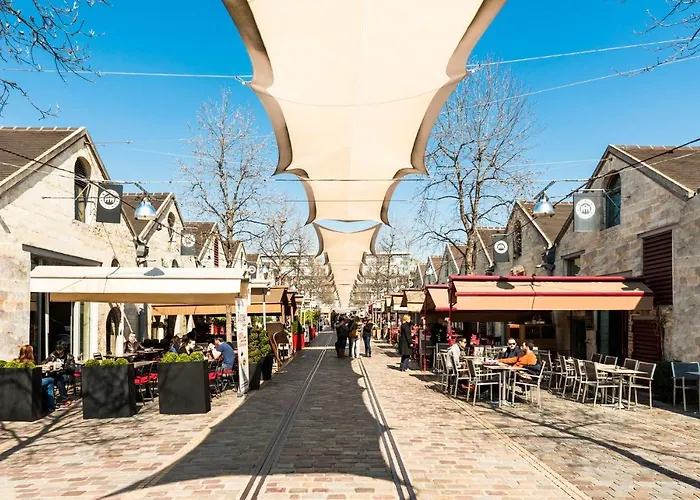 Ξενοδοχείο Mercure Paris Val De 4*