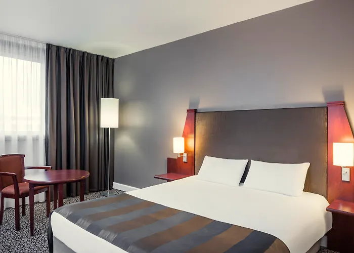 Ξενοδοχείο Mercure Paris Val De 4*