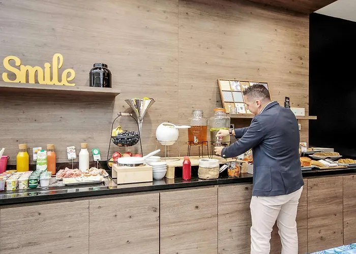 Mercure Paris Val De Ξενοδοχείο 4*