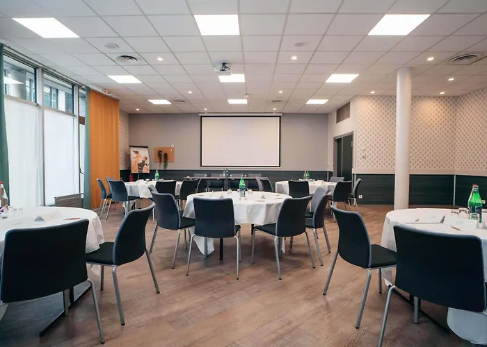 Mercure Paris Val De