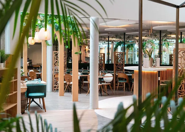 Mercure Paris Val De 4*