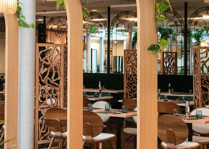 Mercure Paris Val De Ξενοδοχείο 4*