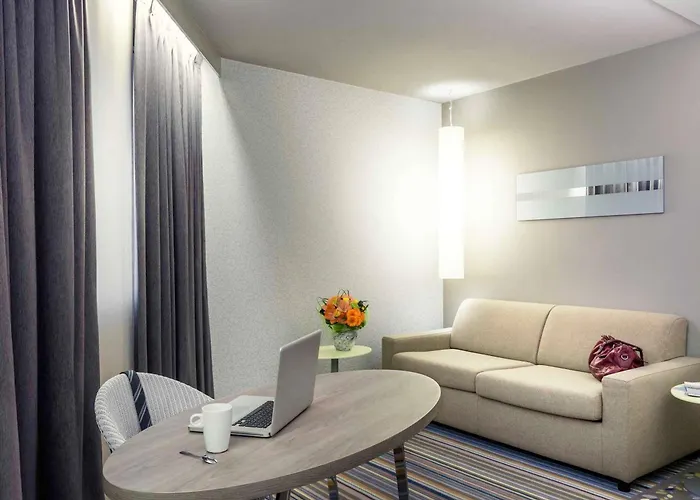 Mercure Paris Val De